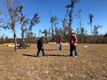 20191225a Burnham Mantey Trip Camping Holiday Christmas Bocce Campfire Torreya State Park Gregory House Bristol Florida