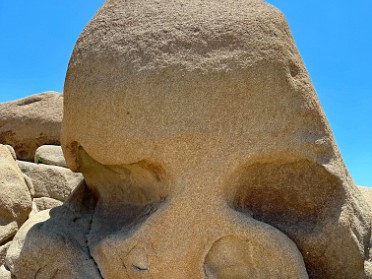 20230604v Burnham Trip Western US Grand Circle Tour Skull Rock Joshua Tree National Park California